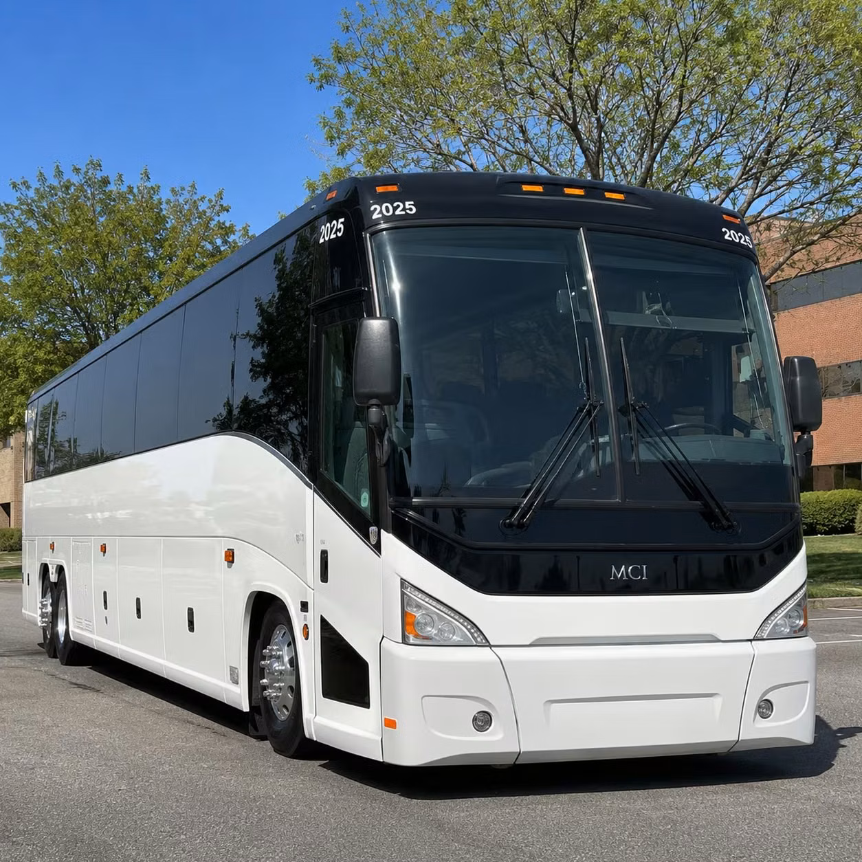 if you re heading to a show at american airlines center a charter bus changes everything