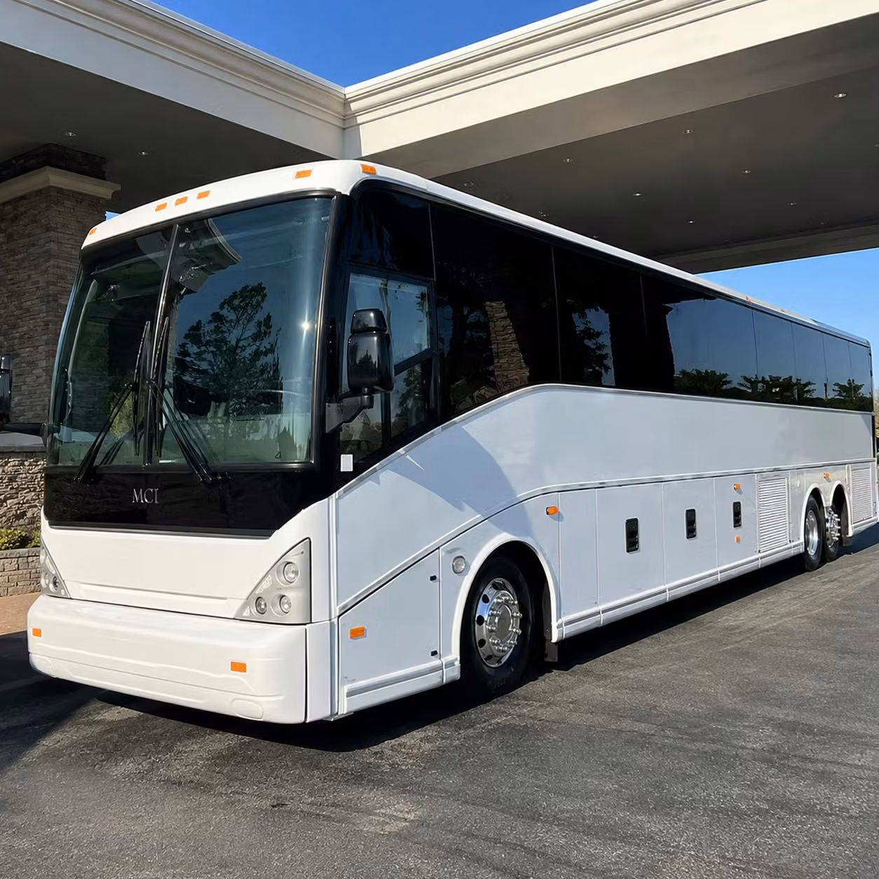 wedding group airport shuttles to and from mckinney venues